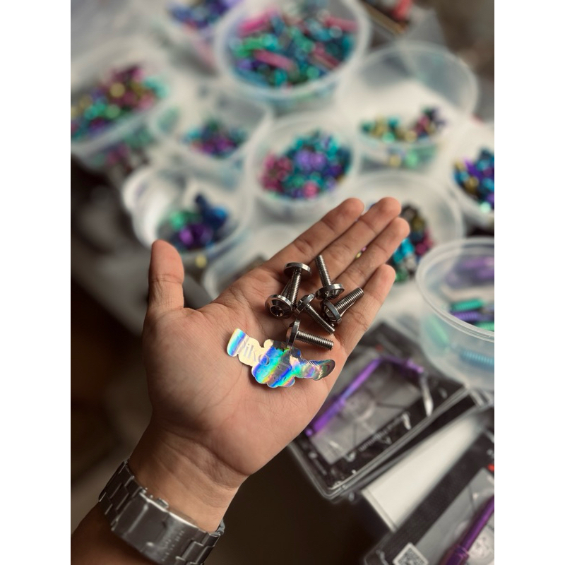 Original Piaggio Tie Adjustment Bolts Custom Smile, Blind, & Tony รุ่นสําหรับ Vespa 2024