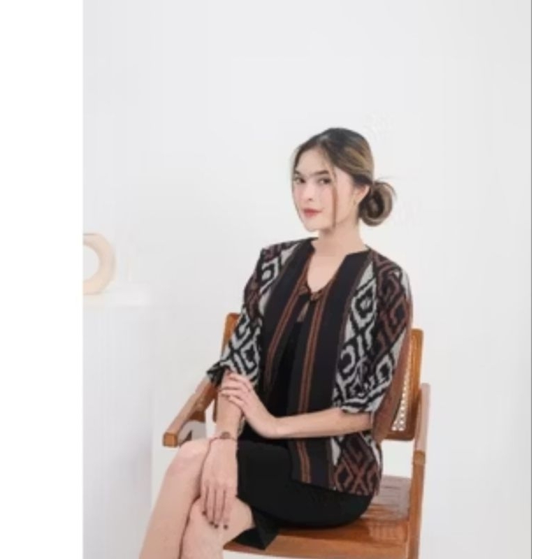 Outer Naza crop เสื้อผ้าทอผู้หญิง