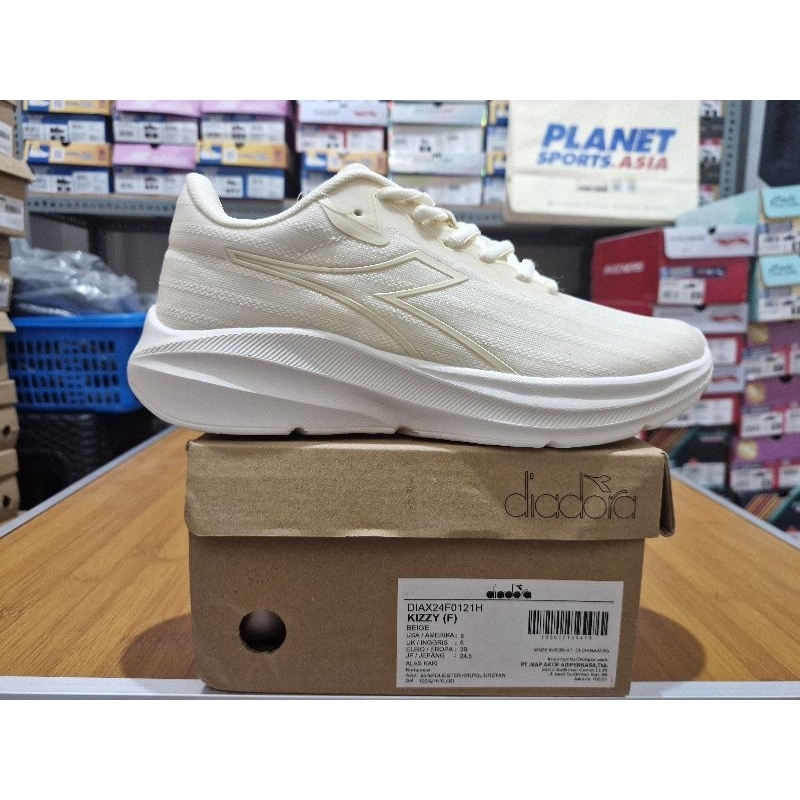 Diadora Kizzy Beige รองเท้าวิ่งสตรี DIAX24F0121H ของแท้