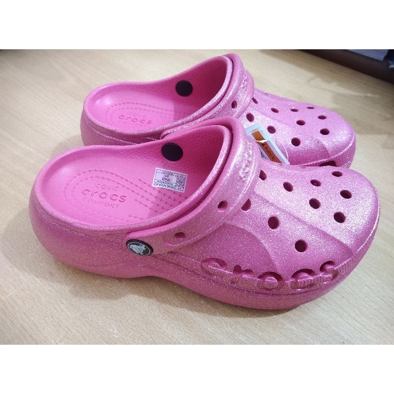 Crocs Baya Platform Glitter Clog Sandals ฟรี JIBBITZ 4 PCS RANDOM / Crocs / Crocs / รองเท้าแตะ Crocs