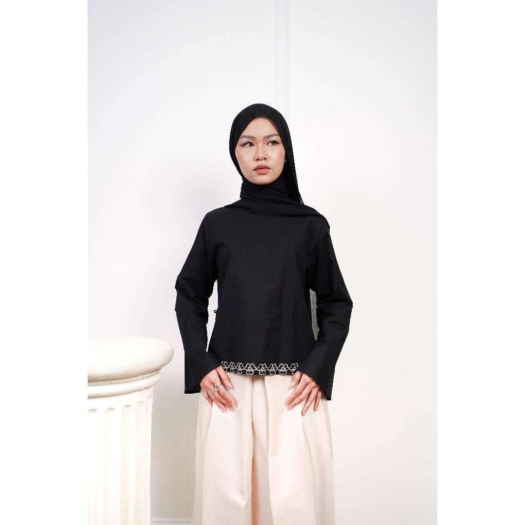 Bouton Top by syra แบรนด์