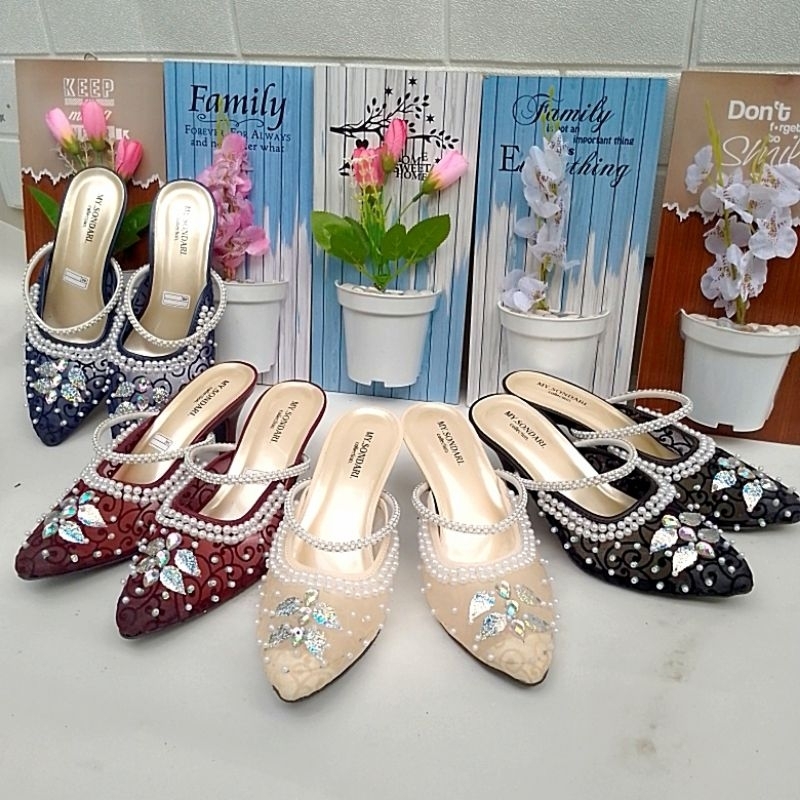 รองเท้าแตะส้นเลื่อมผู้หญิงสวยทําจาก zala.DR.01