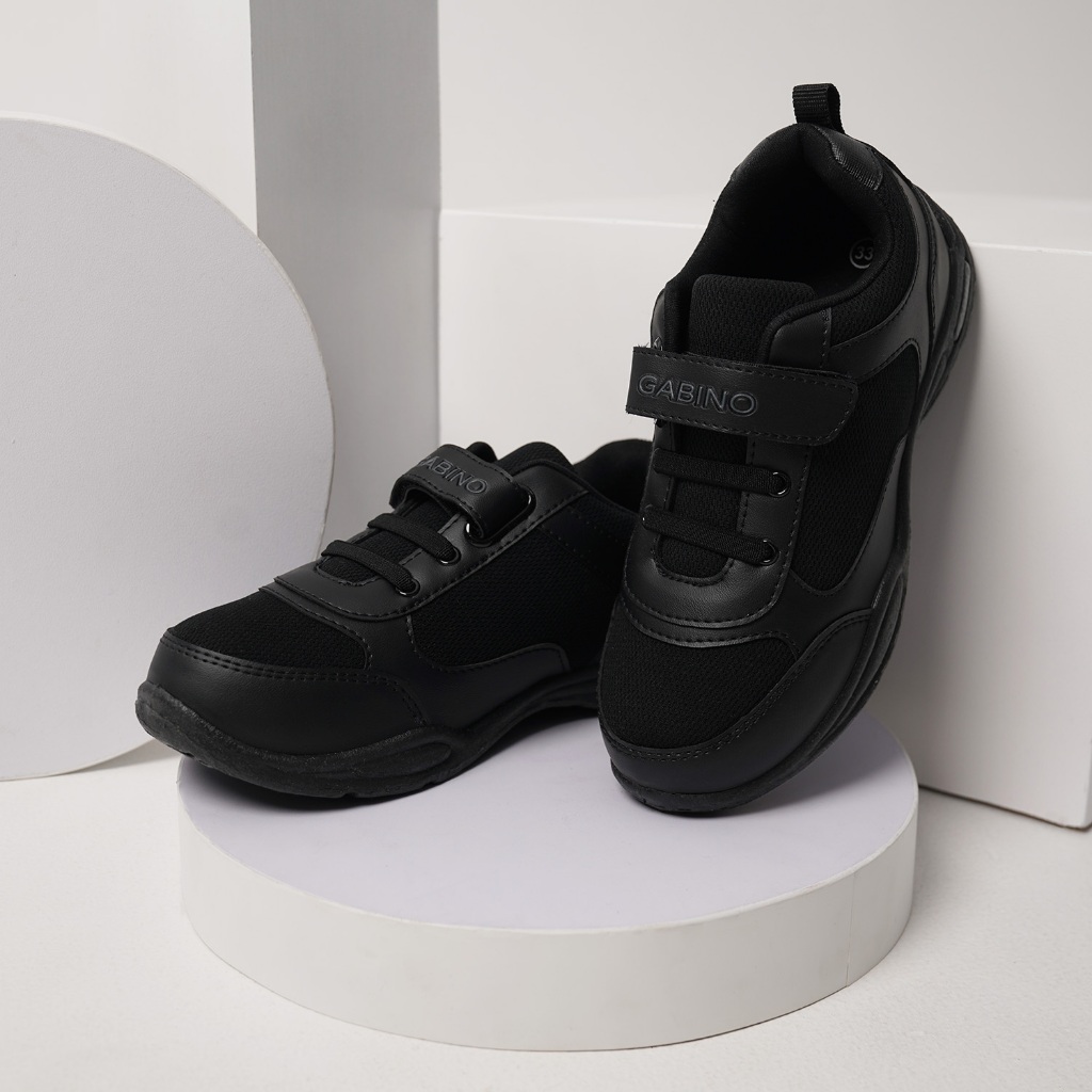 รองเท้านักเรียน Gabino Zian Black - G3CB5506