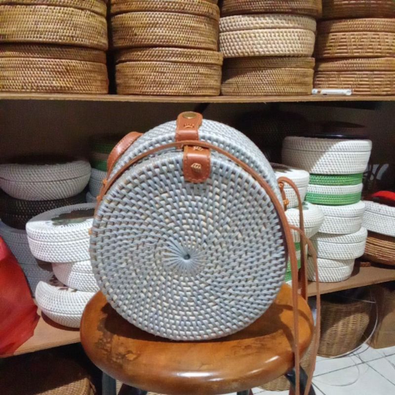 ROUND RATTAN BAG / SILVER RATTAN BAG