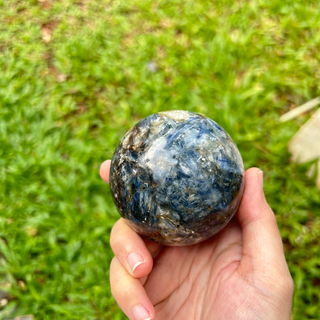 KYANITE SPHERE SAS32 ลูกบอลสีน้ําเงิน ลูกบอลคริสตัลธรรมชาติ