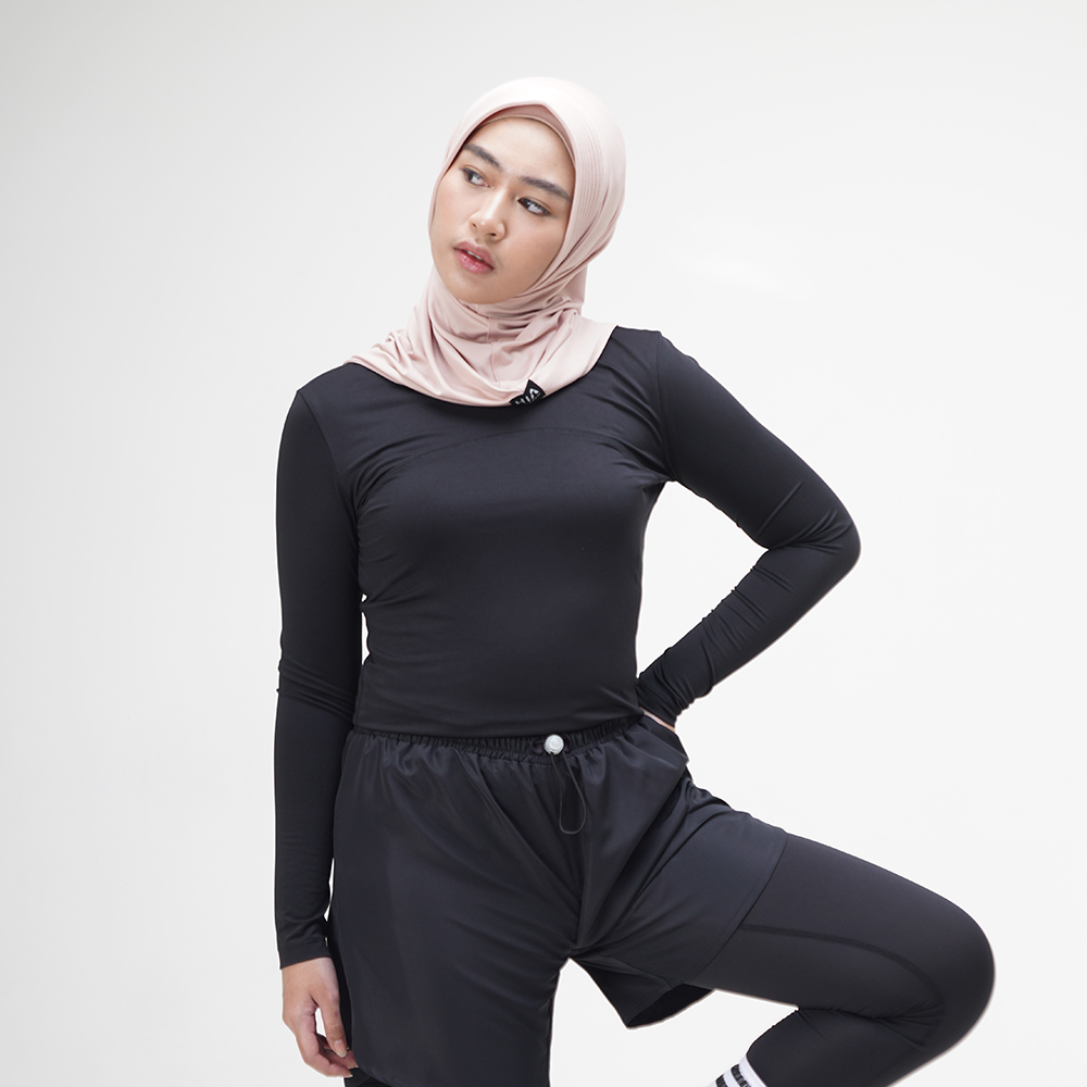 HIA Everywear Bhava Slim Fit เสื้อยืดแขนยาว