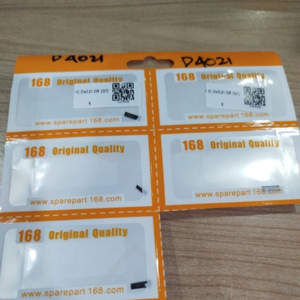 ไอซี D4021**********