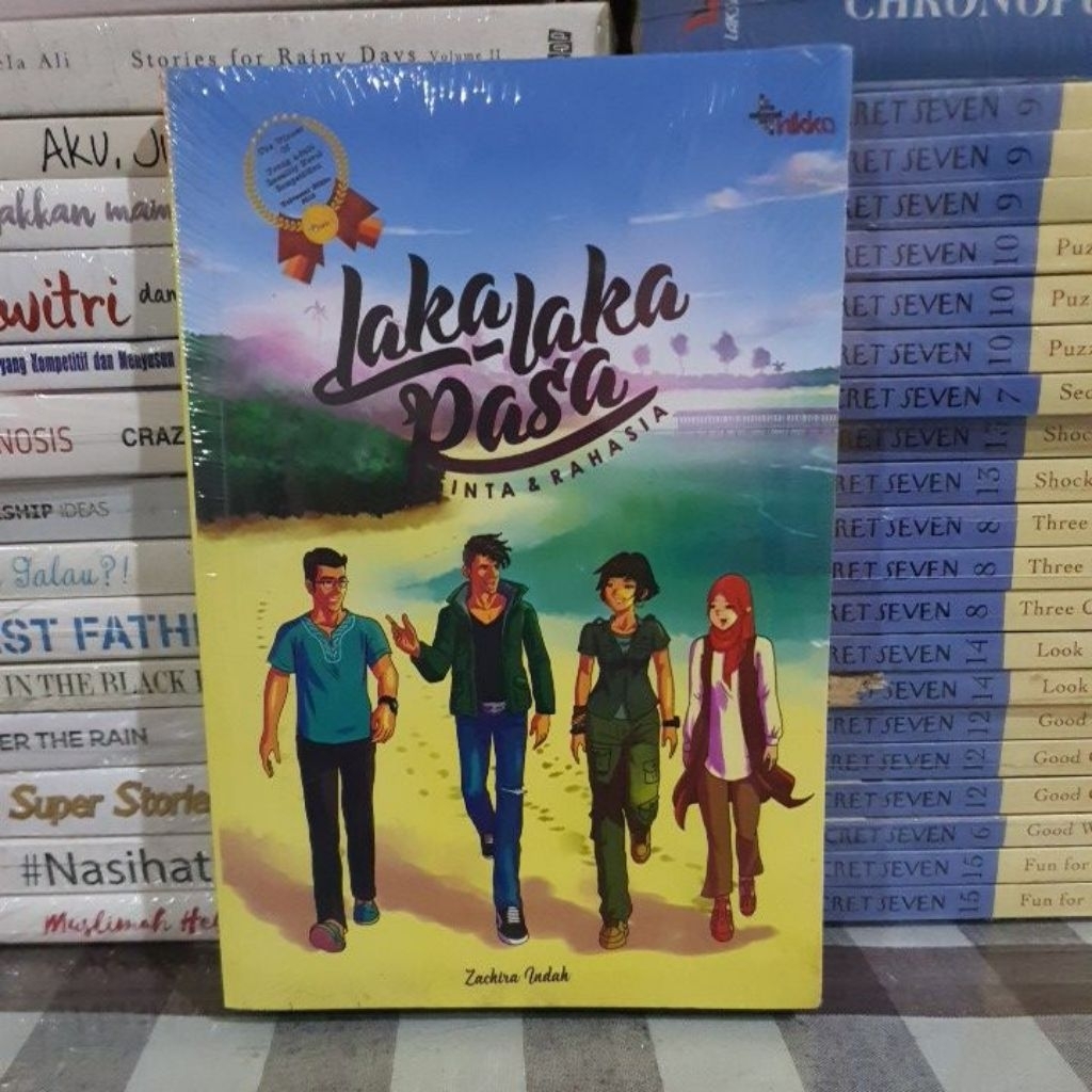 หนังสือต้นฉบับของ LAKA LAKA OASA LOVE & SECRET