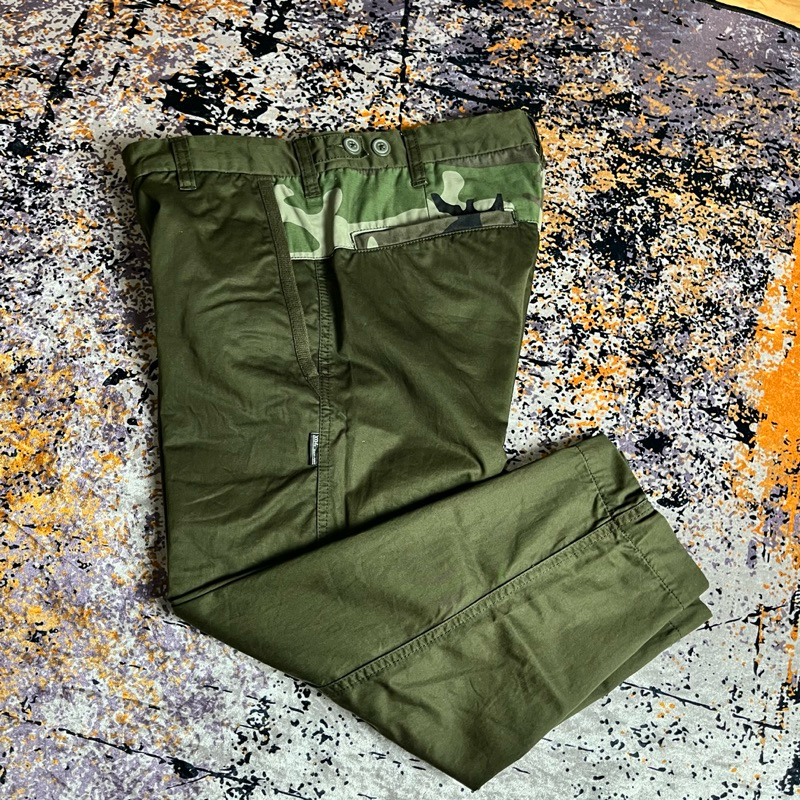 Izzue-Army Dark Pants