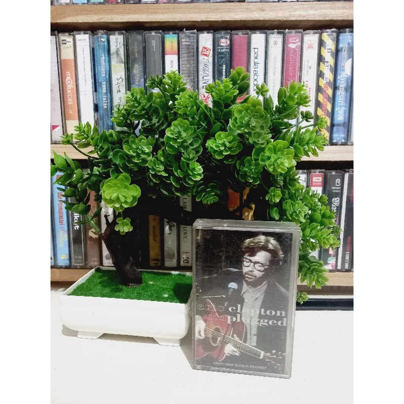 ERIC CLAPTON ALBUM UNPLUGGED CASSETTE