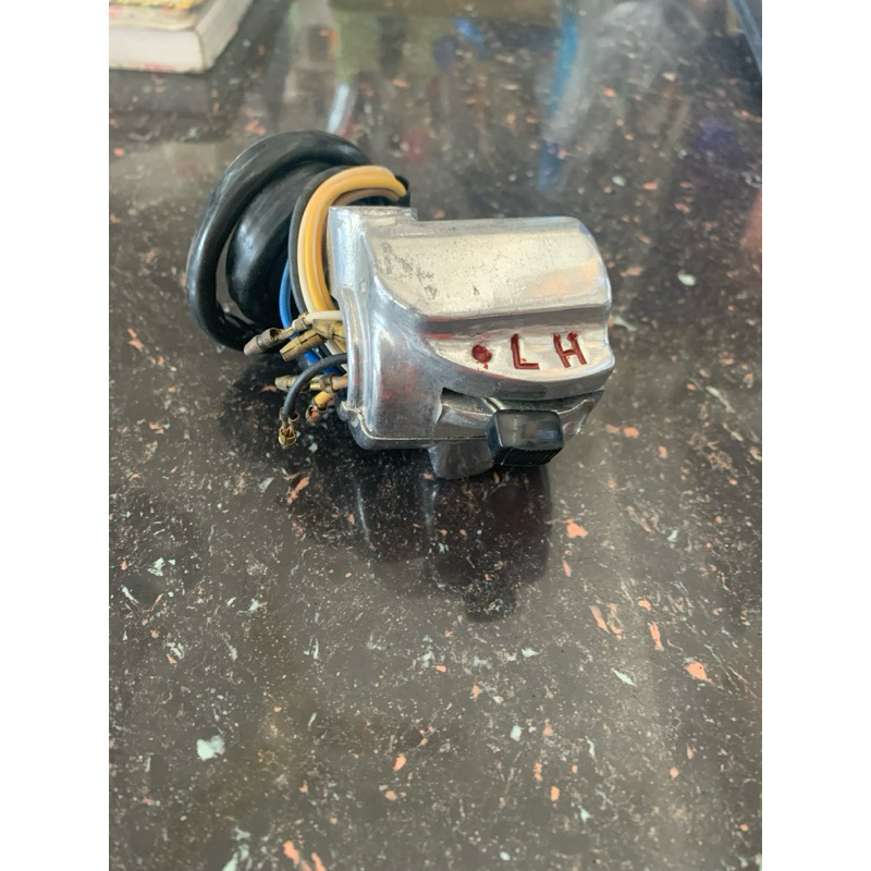 ที่ยึดขวา CB100 K3**