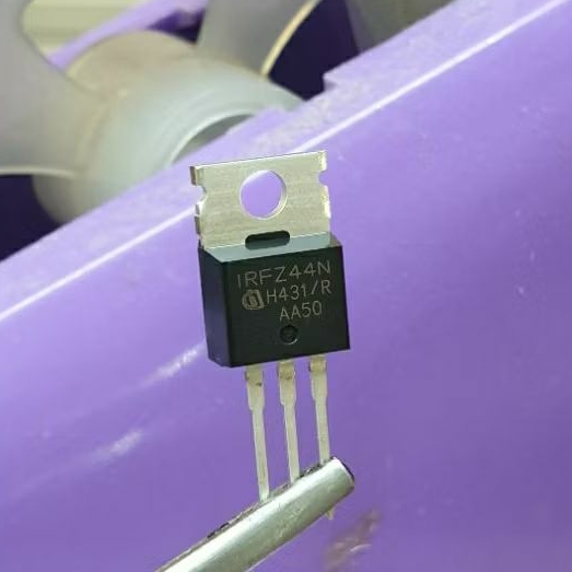 IRFZ 44N IRFZ44 IRF Z44N ทรานซิสเตอร์มอสเฟสต์ของแท้