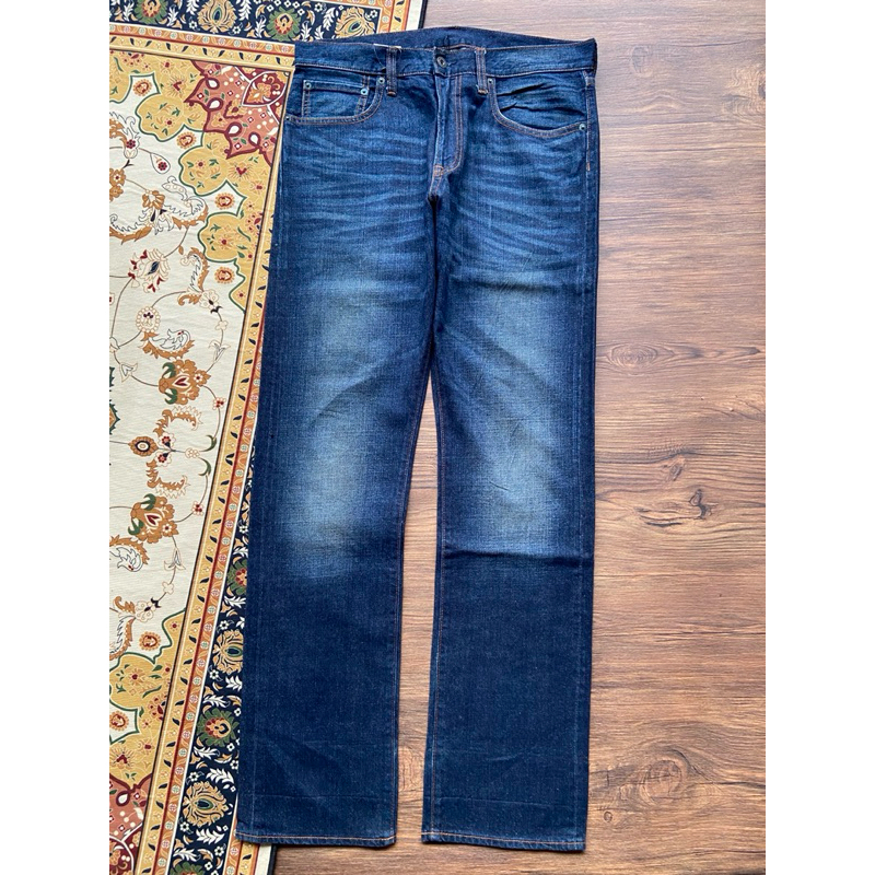 GU by UNIQLO WASHED JEANS