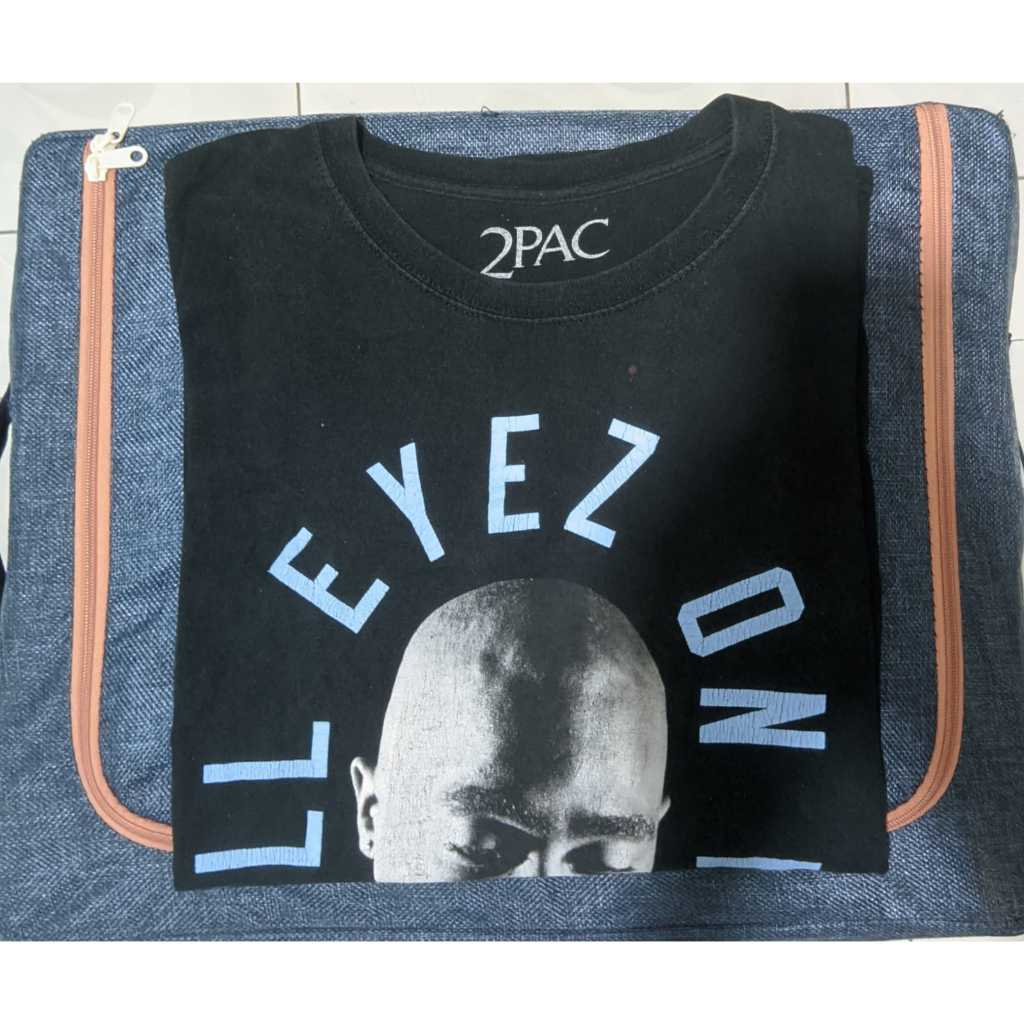 เสื้อยืด 2pac*******
