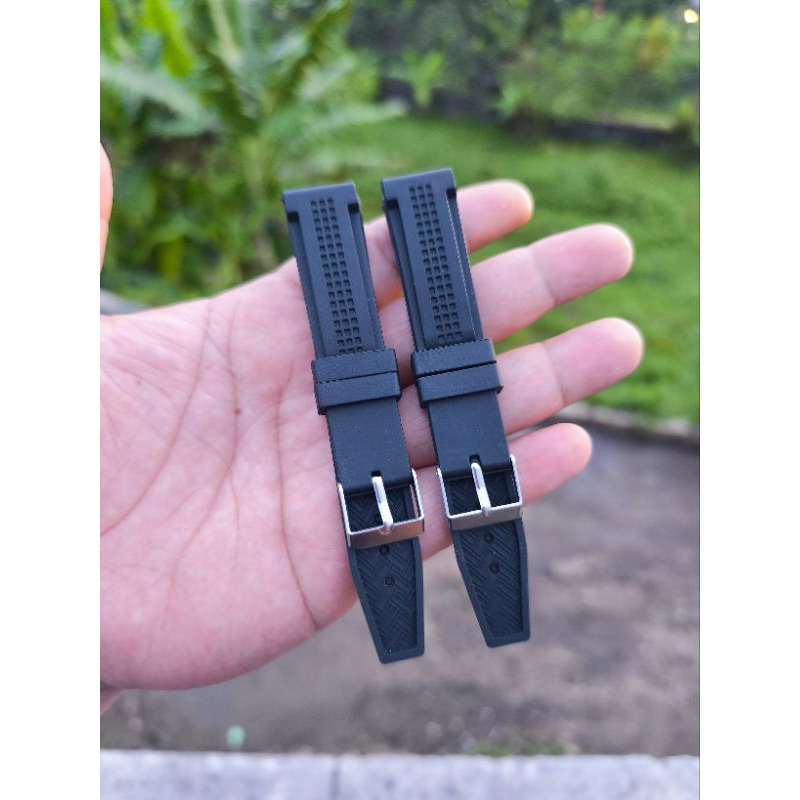 สายนาฬิกายาง 18mm 9821