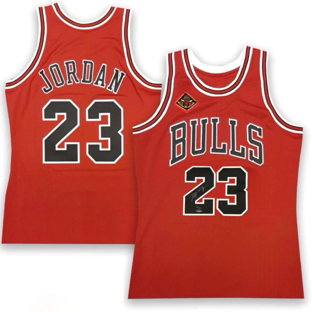 MERAH นําเข้า EMBROIDERED BASKETBALL JERSEY BULLS 23 MICHAEL JORDAN 20TH ANNIVERSARY SIGNATURE RED