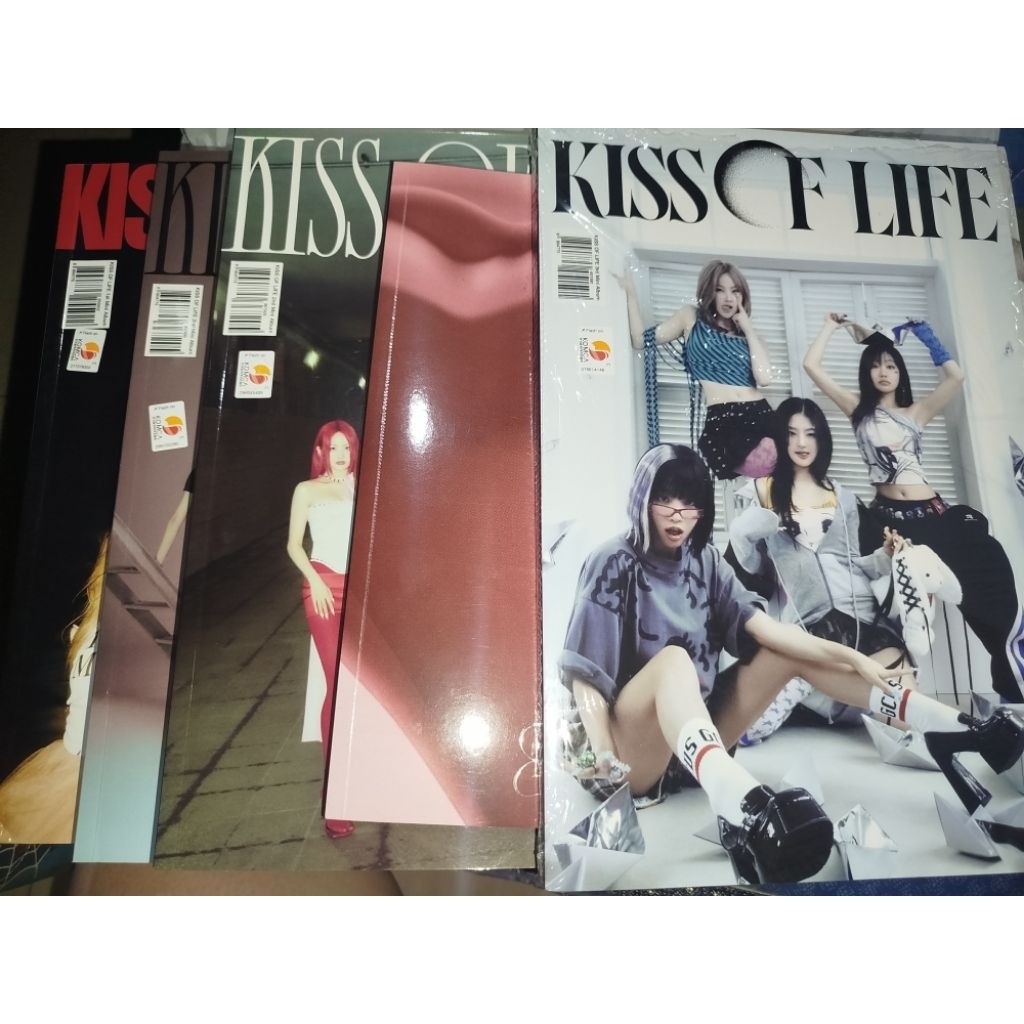 อัลบั้มอย่างเป็นทางการ Kiss Of Life Debut, Born to be XX, Midas Touch, Los Yourself preloved