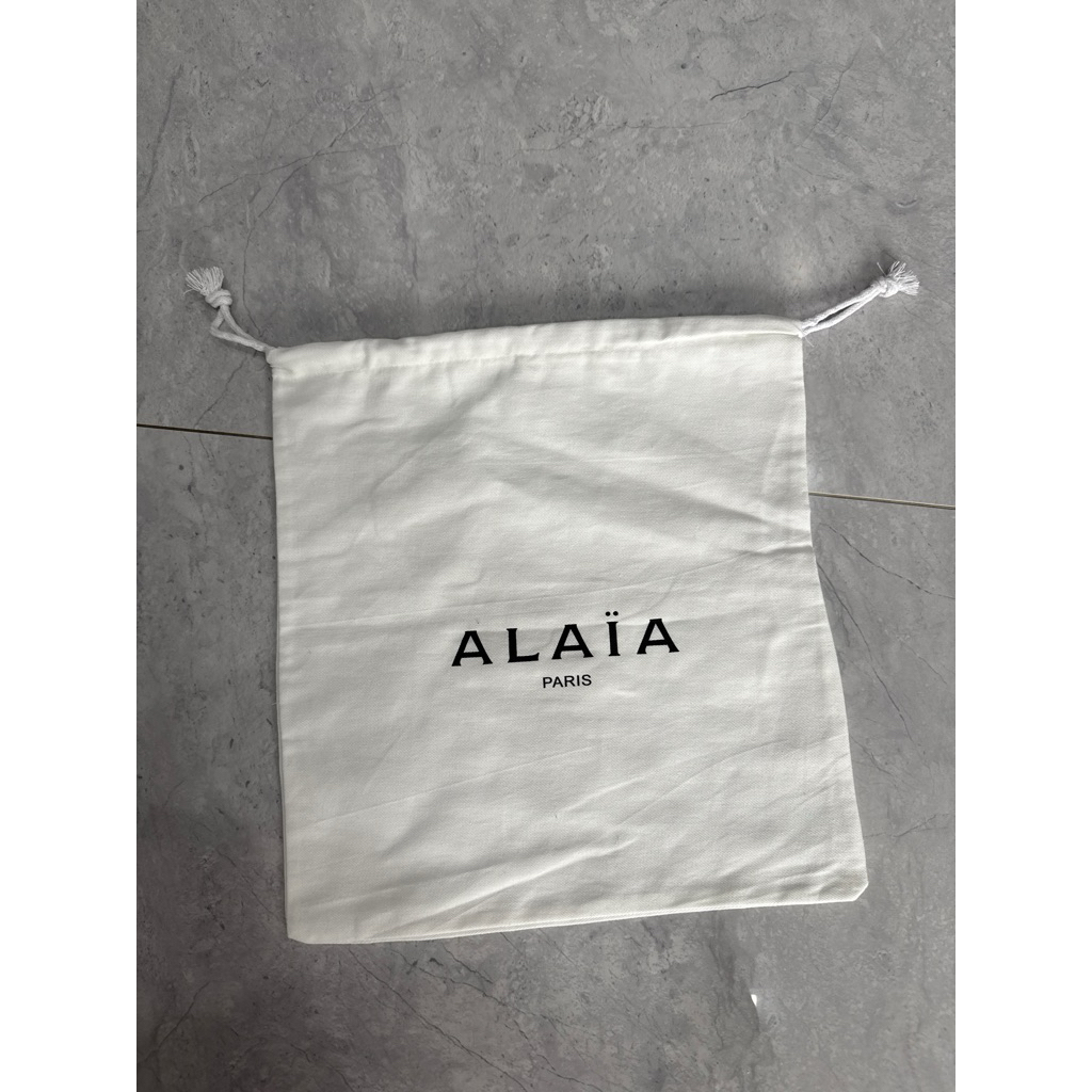 Alaia 30 ถุงเก็บฝุ่น
