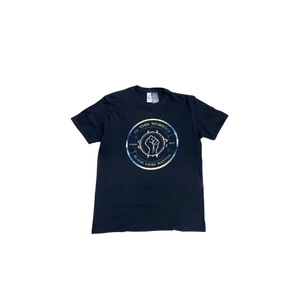 ในช่วงนี้ Black Lives Matter Tshirt สีดํา