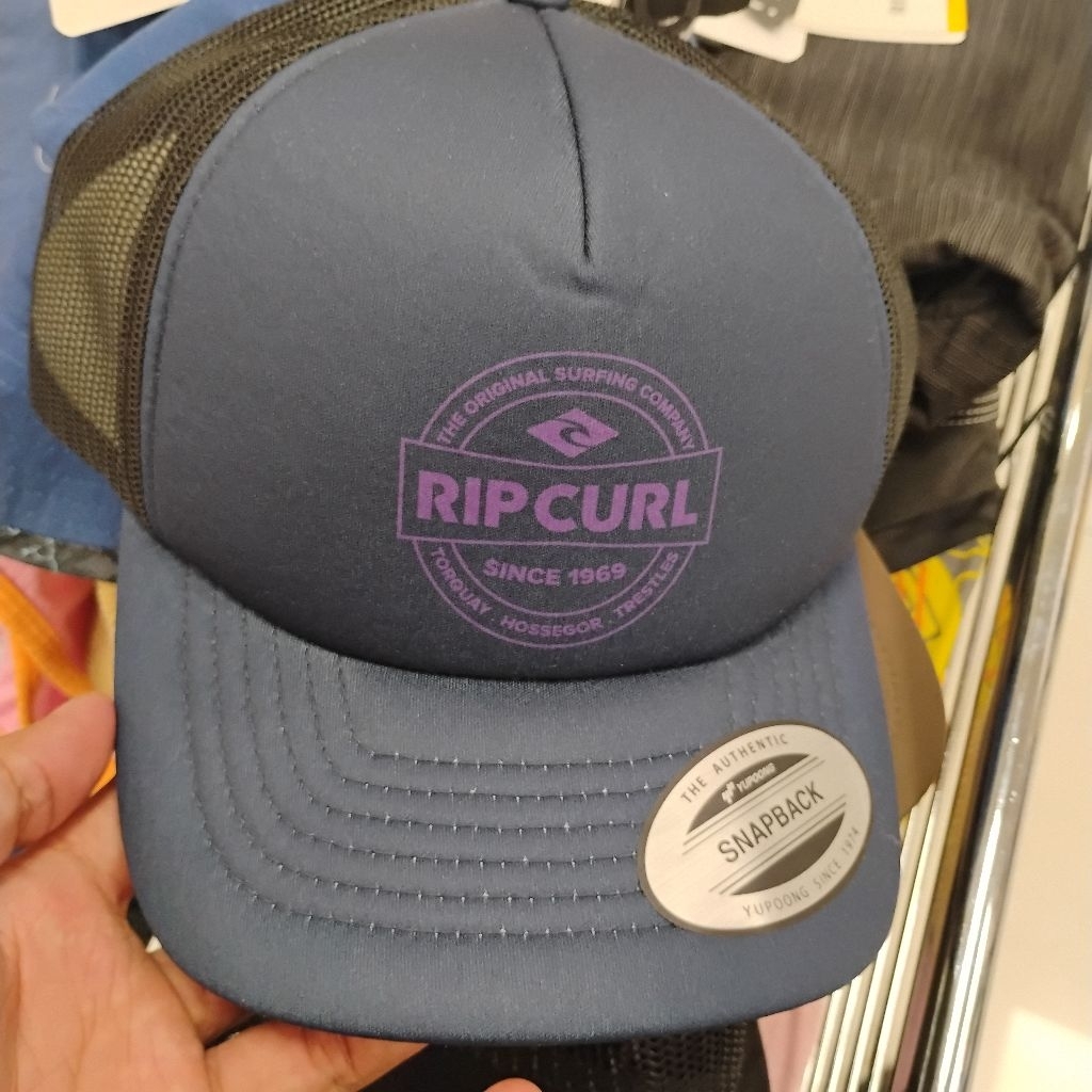 R1P Curl Kids Snap back Hat