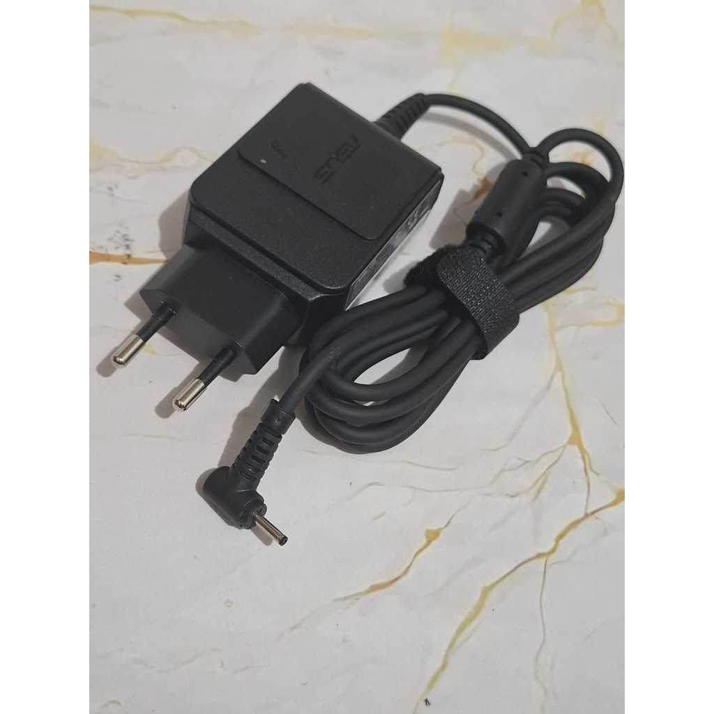 Asus Eee PC 1015 x101 1025 1215 1015B 1015P 19V 1.58A 19volt 1.58amper 2.5*0.7 NoteBook อะแดปเตอร์ชา