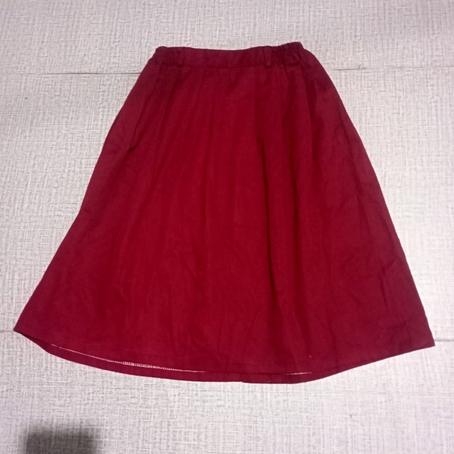 Preloved กระโปรงพลีทสั้นสําหรับประถม/cx 288