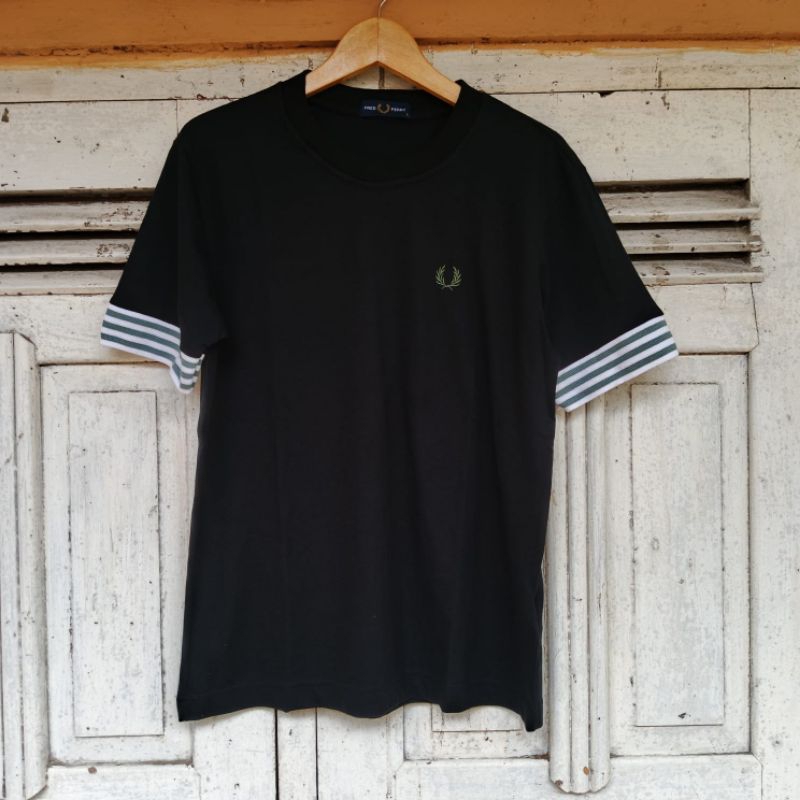 เสื้อยืด Fred Perry Ringer มือสอง