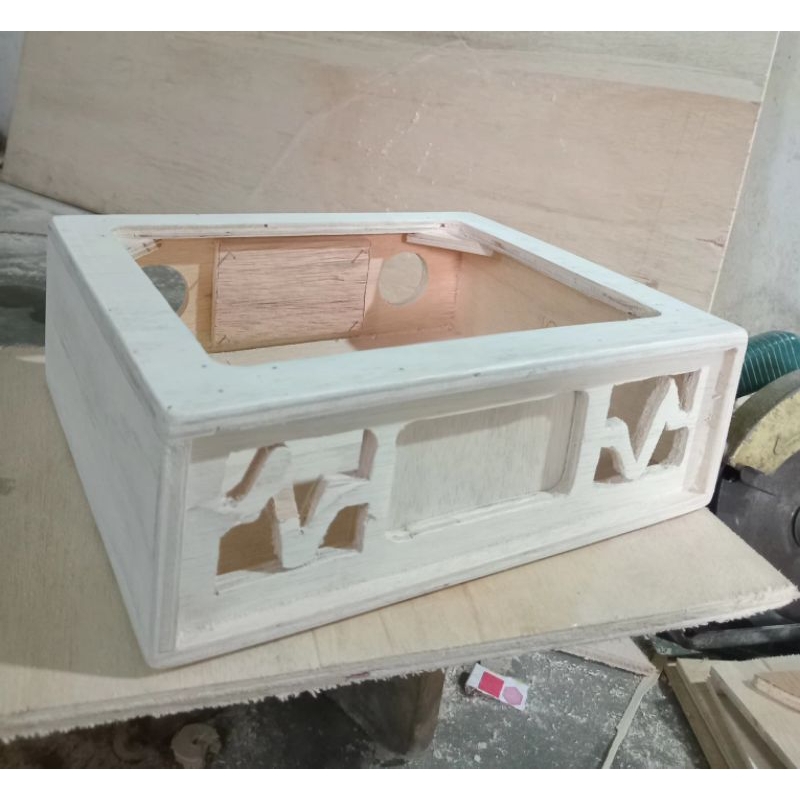 SMALL 5 CAMPER PLYWOOD POWER BOX