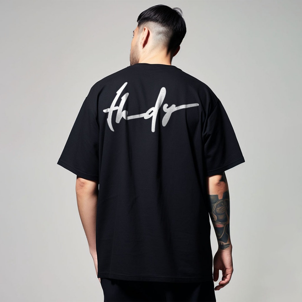เสื้อยืดโอเวอร์ไซส์ภาพหลังหนา "thdysign" สีดํา MTV46 สีกรมท่า MTV47 สีกากี MTV48 สีขาว MTV52