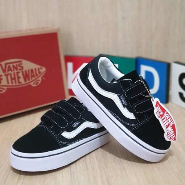 รองเท้านักเรียนเด็กหมากรุกสีดําพร้อมสายรัด ตีนตุ๊กแก รองเท้านักเรียน โรงเรียนเก่า สําหรับก่อนวัยเรียน อนุบาล และเด็กประถม - รูปที่ 4