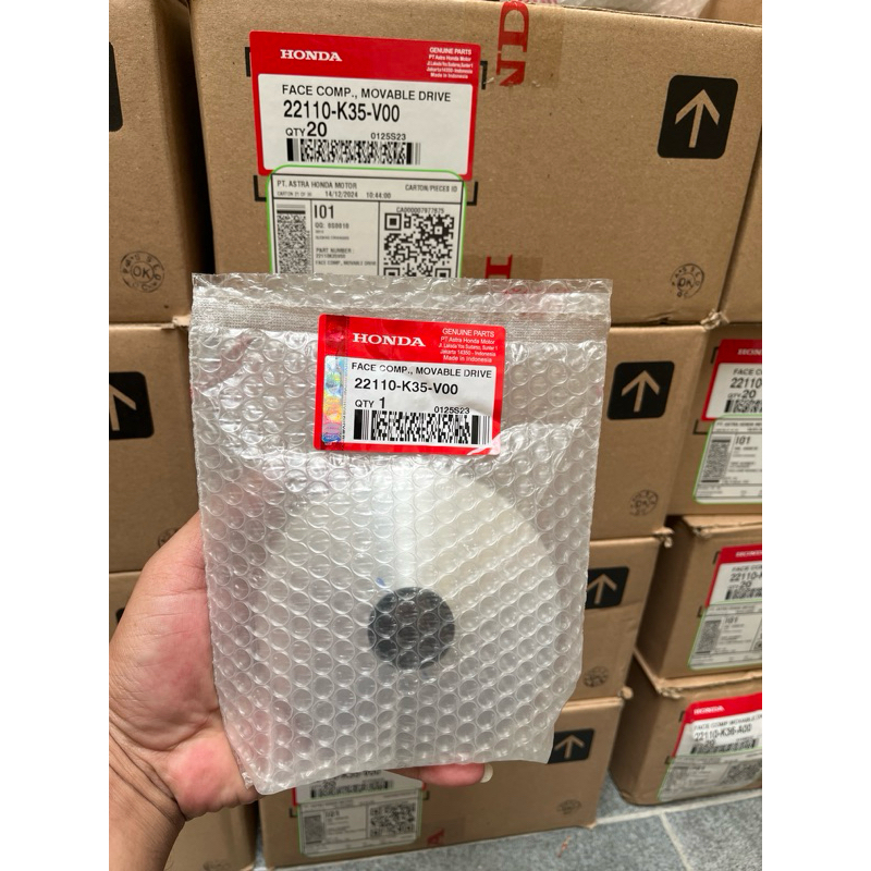 22110-K35-V00 Roller Housing Vario 125 LED K60 K60R K2V 2015 - 2024 JKT