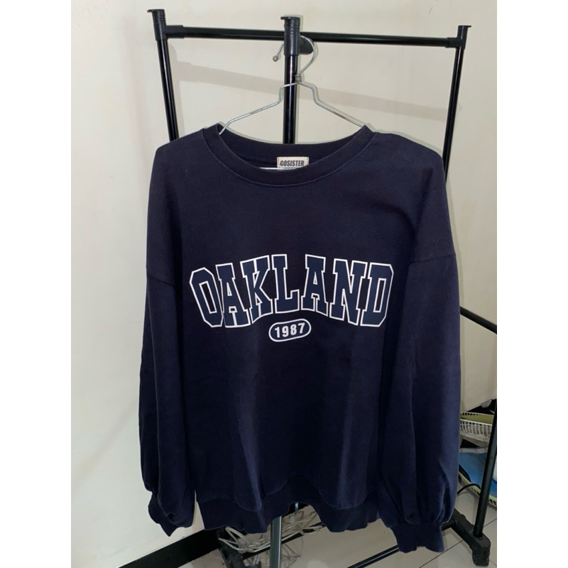 เสื้อสเวตเตอร์ Preloved oakland