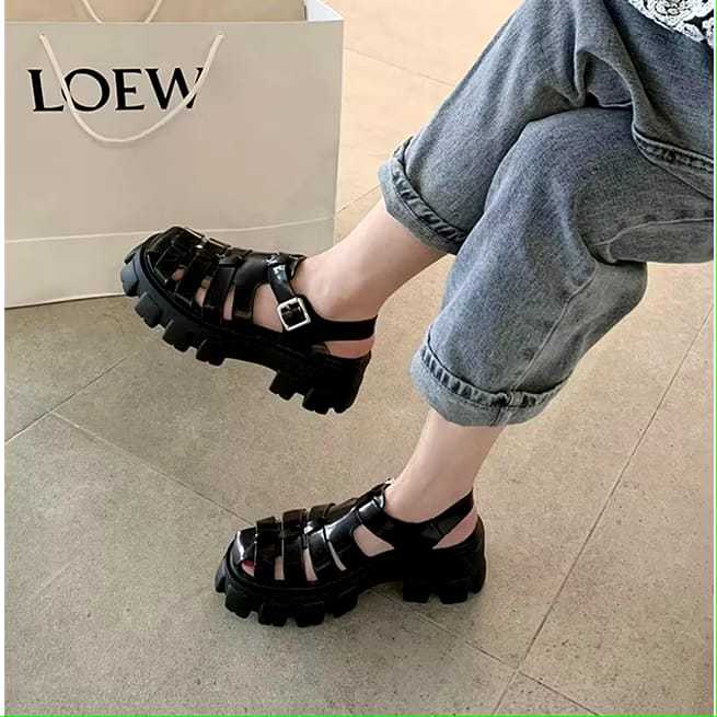 FLATFORM CASUAL SANDALS สําหรับผู้หญิง DELISA
