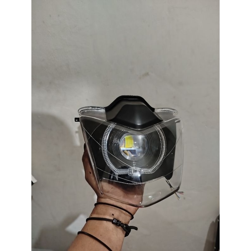 ไฟหน้าสะท้อนแสงไฟหน้า Supra Fit New Custom Bild Ala Ala Ala Ala Ala 4.5 นิ้ว พร้อมใช้งาน