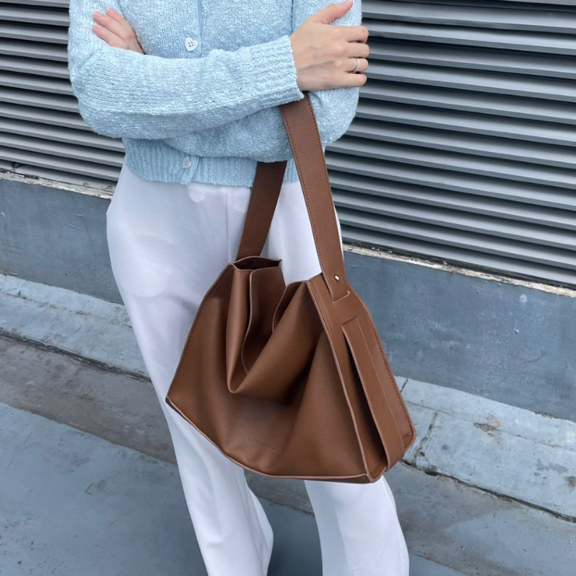 [DEFECT] สตูดิโอไม่จําเป็น | กระเป๋าหนัง Constance