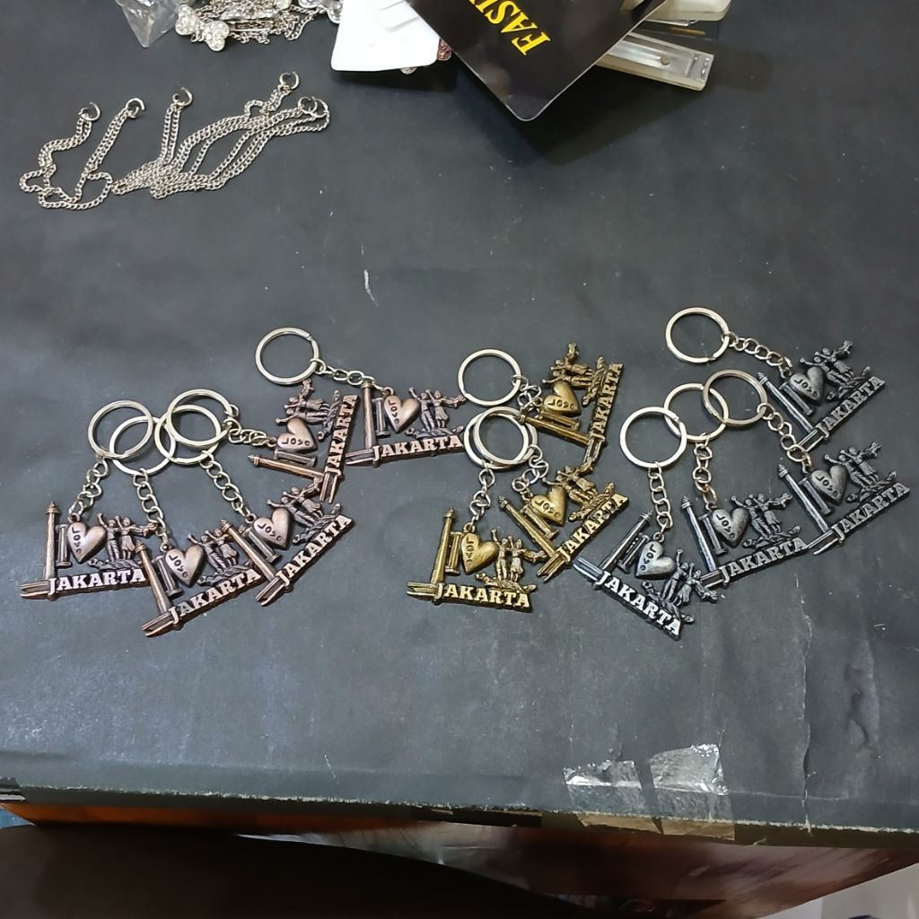 GANTUNGAN 12 ชิ้น i love พวงกุญแจของที่ระลึก