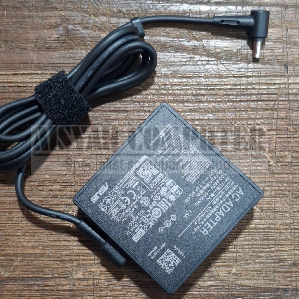 สําหรับ ASUS Vivobook 15X OLED M1503QA 19V4.74A A19-090P2A 4.5 มม.90W charger ของแท้