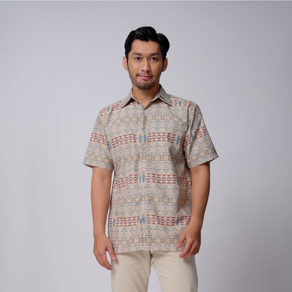 KEMEJA ZM Zasakia Mecca - เสื้อเชิ้ตแขนสั้นผู้ชาย Koko - Friends of Love - Thailand Edition