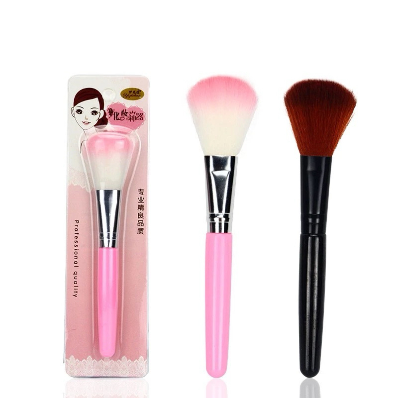 MAKE UP BRUSH / BLUSH ON BRUSH / MAKE UP BRUSH