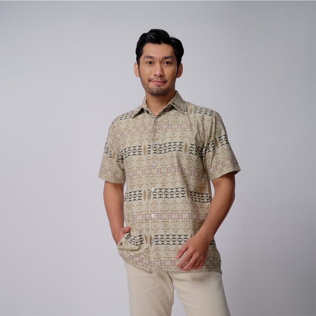 KEMEJA ZM Zasakia Mecca - เสื้อเชิ้ตแขนสั้นผู้ชาย Koko - Friends of Love - Thailand Edition