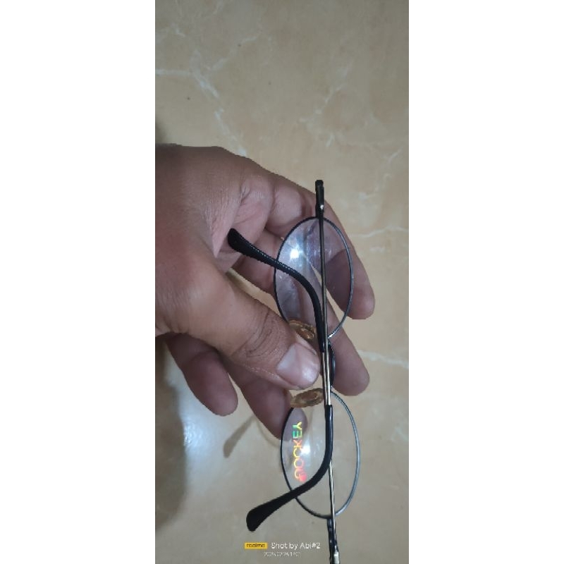 แว่นตาเลนส์เป็นกลาง Jockey