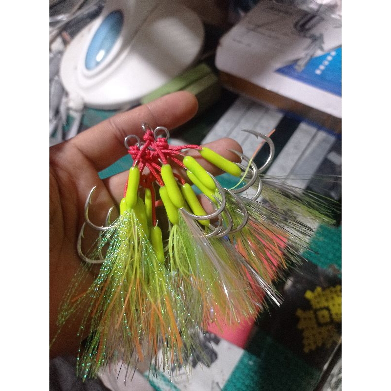 Assist hook isema***