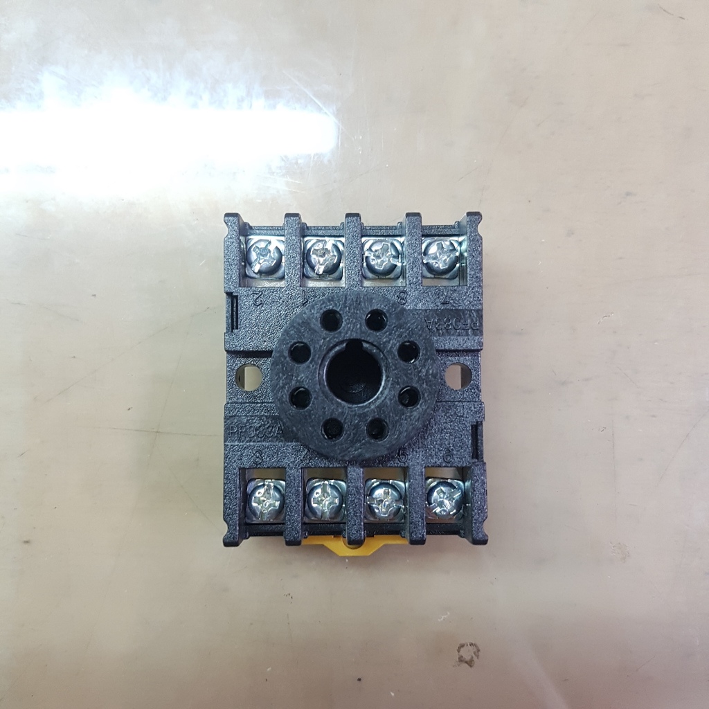 ซ็อกเก็ต RELAY H3CR-A8 PF083A-E / ซ็อกเก็ต 8 PIN H3BA-8 / H3CRA8 / MK2P PF083AE