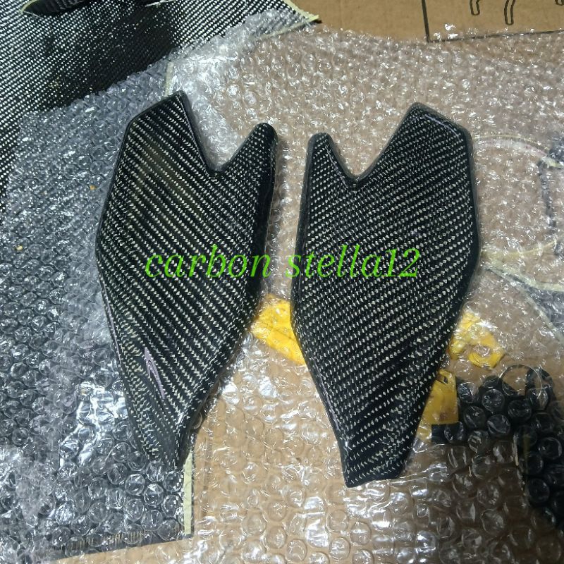 ฝาครอบแผงด้านข้างคาร์บอน KAWASAKI ZX25R คาร์บอน KEVLAR
