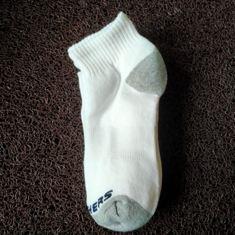 Skechers Qtr Crew Socks ขายปลีก ไซส์ M