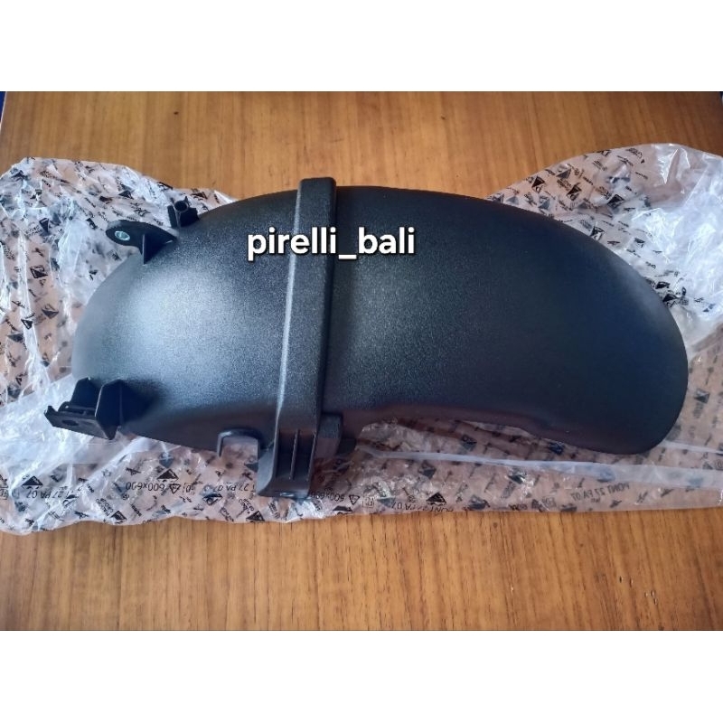 Vespa GTS 150 3V และ Iget Original Piaggio บังโคลนหลัง