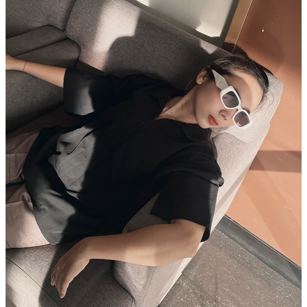 Yvaine - Mora Top - เสื้อเบลาส์โอเวอร์ไซส์สไตล์มินิมอล