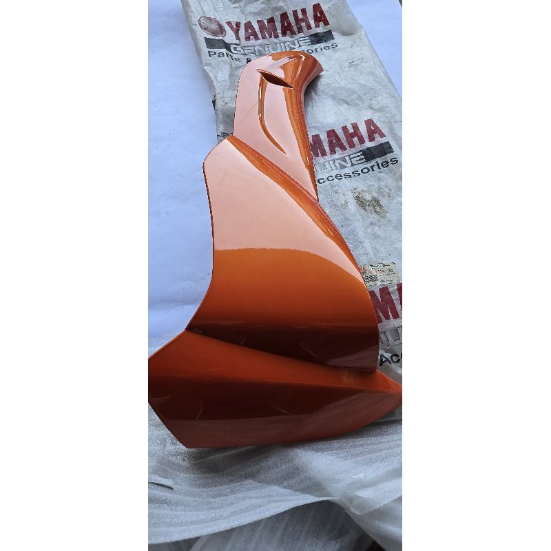 JUPITER Z เครื่องนอกสีส้ม WING ORIGINAL YAMAHA NOS ซ้ายเท่านั้น 5TP-F831-00-P4