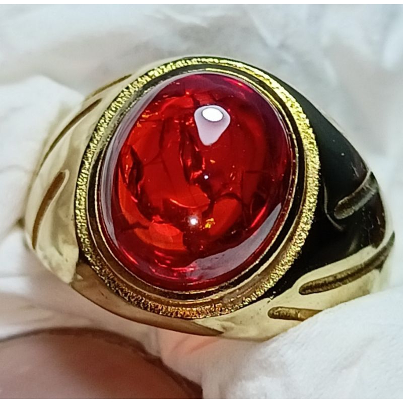 LUXURIOUS ORIGINAL THOUSAND BROKEN RED GARNET STONE RING