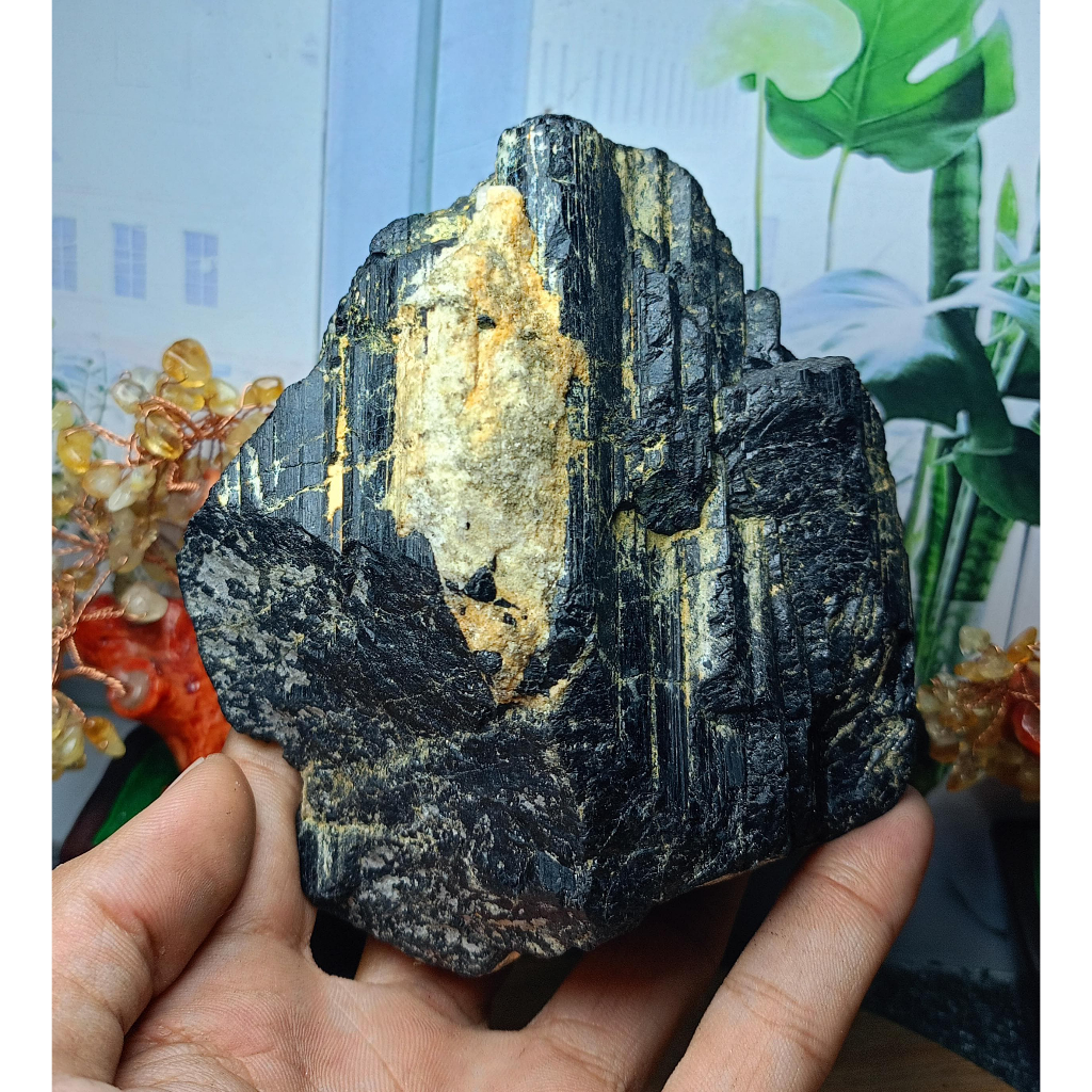 Natural Black Tourmaline หยาบ (1)